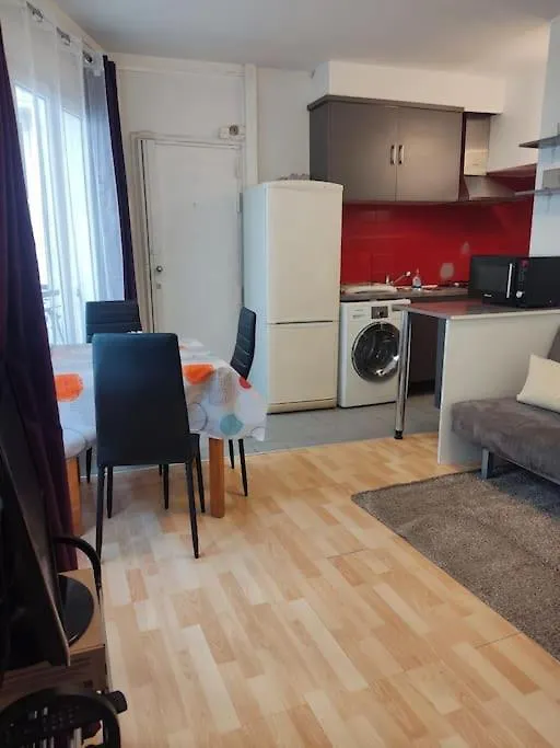Apartment Facile D'acces Et Entretenu Par Femme De Menage Paris