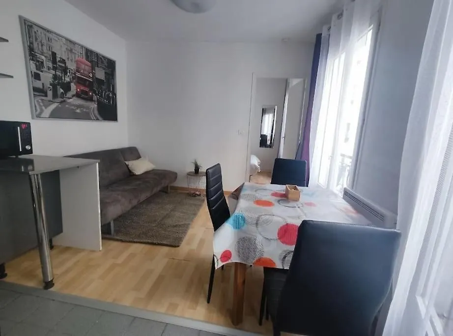 Facile D'acces Et Entretenu Par Femme De Menage Apartmán